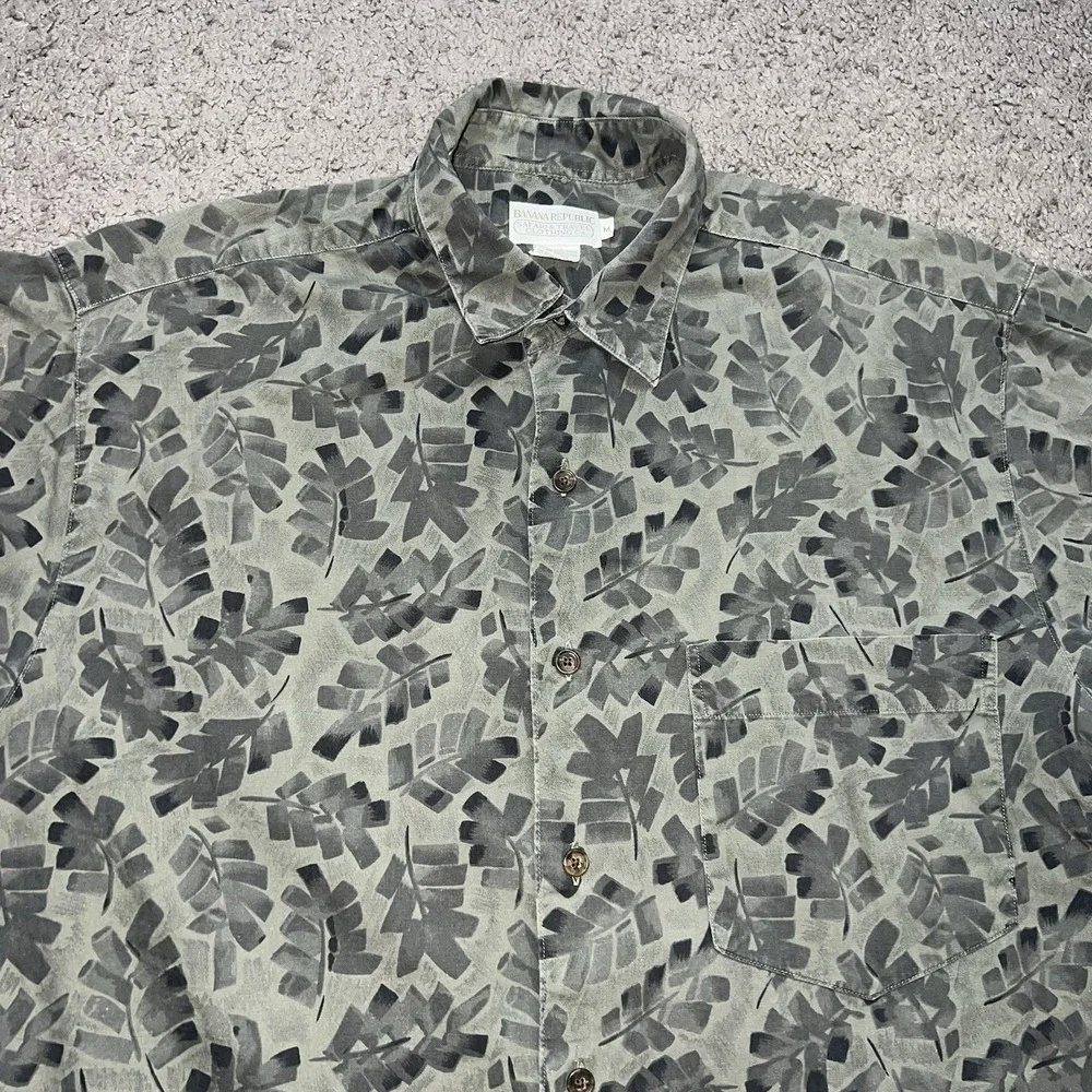 VINTAGE Banana Republic Shirt Mens Medium Camp Fish Safari Summer Outdoor‎ 90s